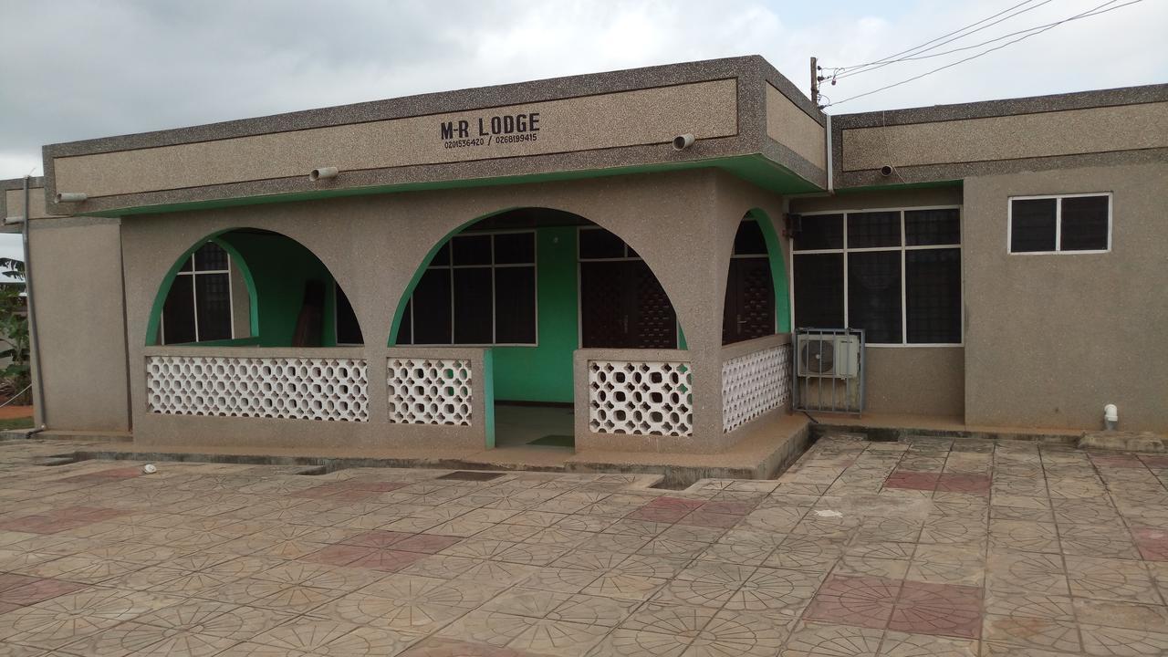 M-R Lodge Mankesim Εξωτερικό φωτογραφία