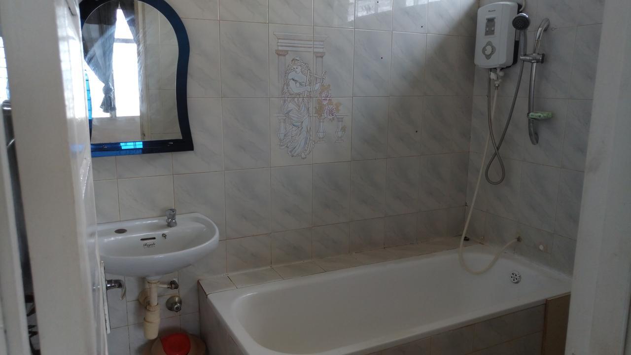 M-R Lodge Mankesim Εξωτερικό φωτογραφία