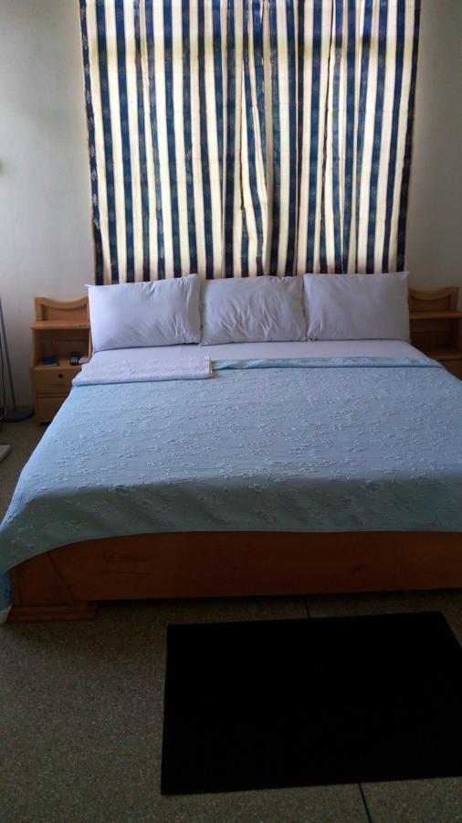 M-R Lodge Mankesim Εξωτερικό φωτογραφία